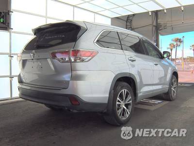 2016 Toyota Highlander XLE - zdjęcie 4 z 24 - miniatura