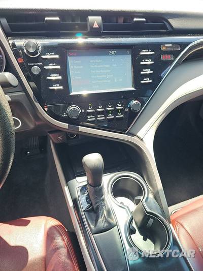 2018 Toyota Camry LE - zdjęcie 11 z 18 - miniatura