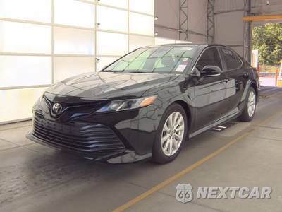 2019 Toyota Camry LE - zdjęcie 1 z 19 - miniatura