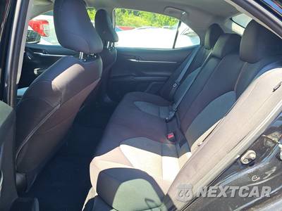 2019 Toyota Camry LE - zdjęcie 13 z 19 - miniatura