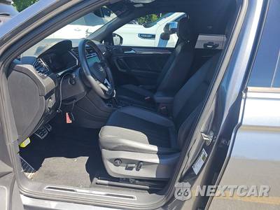 2023 Volkswagen Tiguan SE R-Line Black - zdjęcie 7 z 24 - miniatura