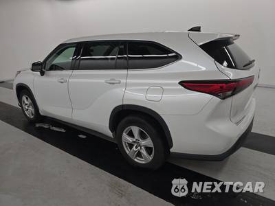 2022 Toyota Highlander LE - zdjęcie 6 z 33 - miniatura
