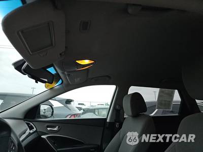 2017 Hyundai Santa Fe SE - zdjęcie 19 z 26 - miniatura