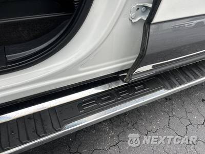 2023 Ford F-150 LARIAT Crew Cab Short Bed - zdjęcie 15 z 49 - miniatura