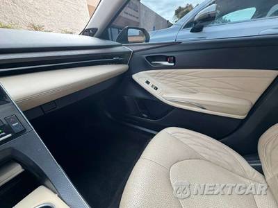 2019 Toyota Avalon Hybrid Limited - zdjęcie 8 z 13 - miniatura