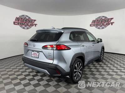 2024 Toyota Corolla Cross XLE - zdjęcie 7 z 49 - miniatura