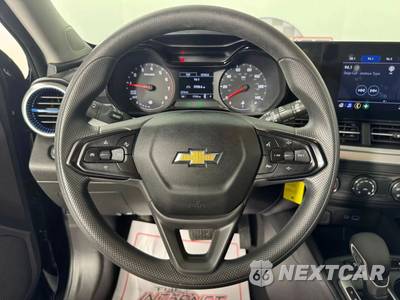 2025 Chevrolet Trax LS - zdjęcie 13 z 43 - miniatura