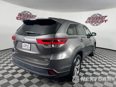 2019 Toyota Highlander LE - zdjęcie 7 z 44 - miniatura