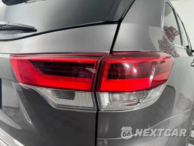 2019 Toyota Highlander LE - zdjęcie 27 z 44 - miniatura