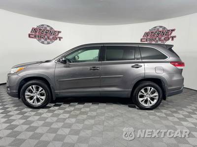 2019 Toyota Highlander LE - zdjęcie 4 z 44 - miniatura