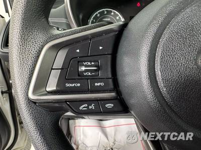 2017 Subaru Impreza Sedan 2.0i Premium - zdjęcie 16 z 47 - miniatura