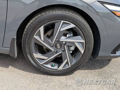 2025 Hyundai Elantra SEL Convenience - zdjęcie 12 z 29 - miniatura