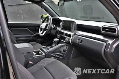 2025 Toyota 4Runner SR5 - zdjęcie 13 z 18 - miniatura