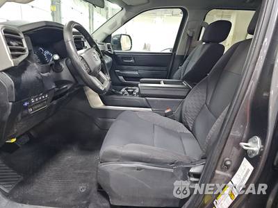 2023 Toyota Tundra SR5 Crew Cab Short Bed - zdjęcie 7 z 25 - miniatura