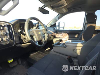2019 Chevrolet Silverado 3500HD LT Crew Cab Medium Bed - zdjęcie 7 z 26 - miniatura