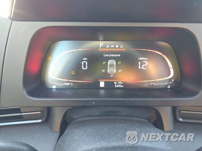 2025 Hyundai Elantra SEL Sport - zdjęcie 8 z 18 - miniatura