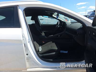 2025 Hyundai Elantra SEL Sport - zdjęcie 14 z 18 - miniatura