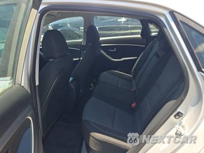 2017 Hyundai Elantra GT Hatchback - zdjęcie 13 z 26 - miniatura