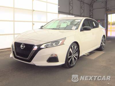 2019 Nissan Altima SR - zdjęcie 1 z 34 - miniatura
