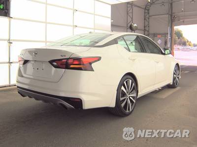 2019 Nissan Altima SR - zdjęcie 4 z 34 - miniatura