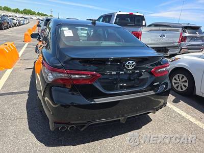 2022 Toyota Camry XSE - zdjęcie 5 z 38 - miniatura