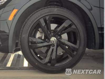 2023 Volkswagen Tiguan SE R-Line Black - zdjęcie 9 z 26 - miniatura