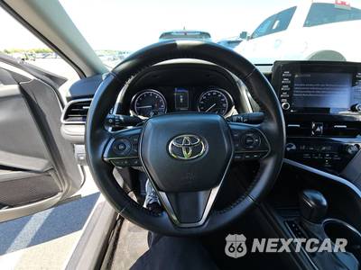 2024 Toyota Camry SE - zdjęcie 10 z 37 - miniatura