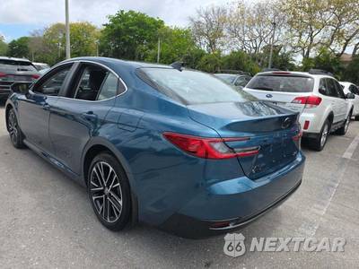 2025 Toyota Camry XLE - zdjęcie 3 z 8 - miniatura