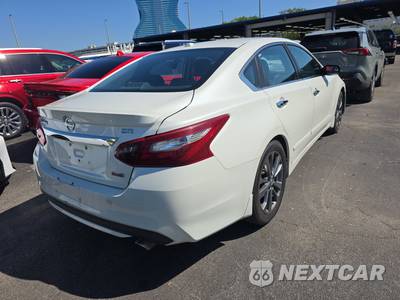 2018 Nissan Altima 2.5 SR - zdjęcie 4 z 19 - miniatura
