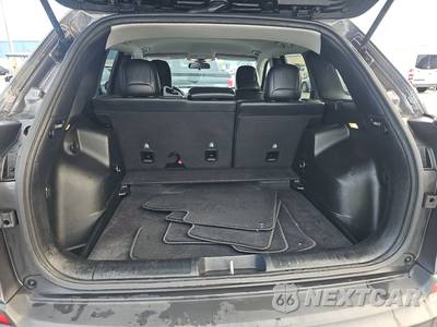 2019 Jeep Cherokee Latitude Plus - zdjęcie 16 z 21 - miniatura