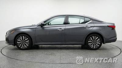 2025 Nissan Altima SV - zdjęcie 4 z 12 - miniatura