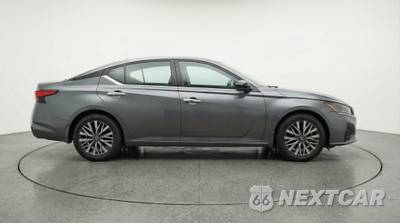 2025 Nissan Altima SV - zdjęcie 4 z 12 - miniatura