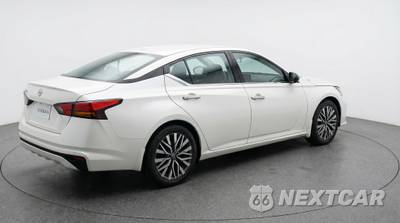 2025 Nissan Altima SV - zdjęcie 33 z 38 - miniatura