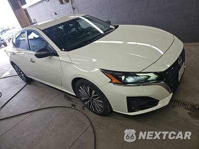 2025 Nissan Altima SV - zdjęcie 3 z 38 - miniatura