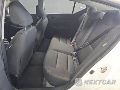 2025 Nissan Altima SV - zdjęcie 9 z 38 - miniatura