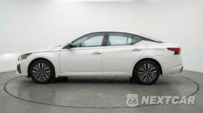 2025 Nissan Altima SV - zdjęcie 30 z 38 - miniatura