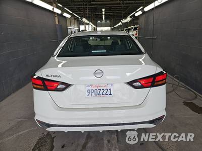 2025 Nissan Altima SV - zdjęcie 13 z 38 - miniatura