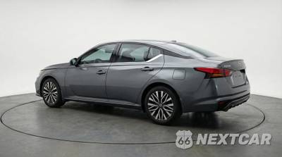 2025 Nissan Altima SV - zdjęcie 5 z 12 - miniatura