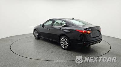 2025 Nissan Altima SV - zdjęcie 5 z 12 - miniatura