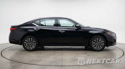 2025 Nissan Altima SV - zdjęcie 8 z 12 - miniatura