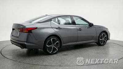 2025 Nissan Altima SR - zdjęcie 7 z 12 - miniatura