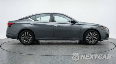 2025 Nissan Altima SV - zdjęcie 8 z 12 - miniatura