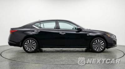 2025 Nissan Altima SV - zdjęcie 8 z 12 - miniatura