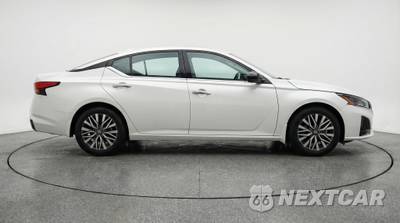2025 Nissan Altima SV - zdjęcie 8 z 12 - miniatura