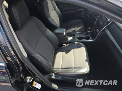 2017 Toyota Camry SE - zdjęcie 8 z 35 - miniatura