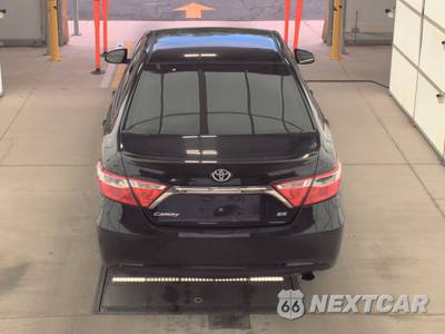 2017 Toyota Camry SE - zdjęcie 5 z 35 - miniatura