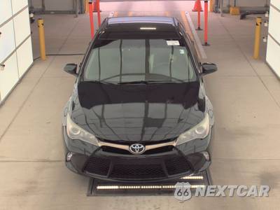 2017 Toyota Camry SE - zdjęcie 2 z 35 - miniatura