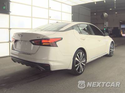 2020 Nissan Altima SR - zdjęcie 4 z 23 - miniatura