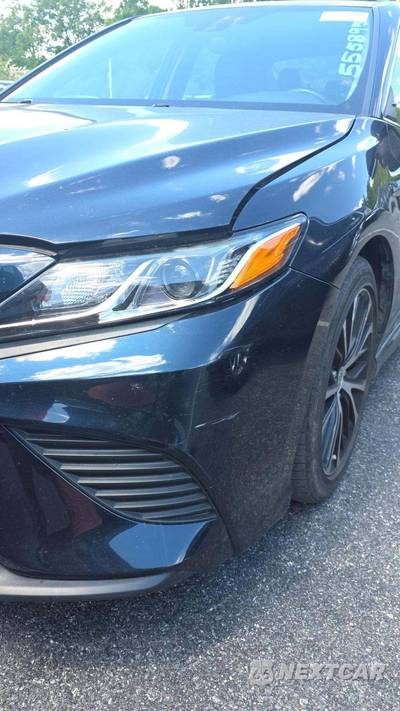 2020 Toyota Camry SE - zdjęcie 25 z 32 - miniatura