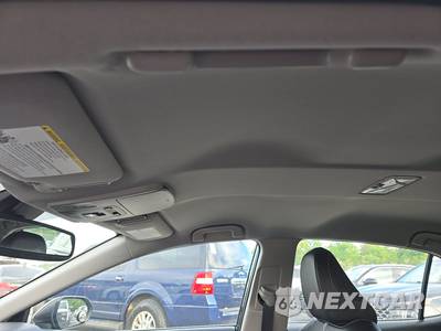 2020 Toyota Camry SE - zdjęcie 20 z 32 - miniatura